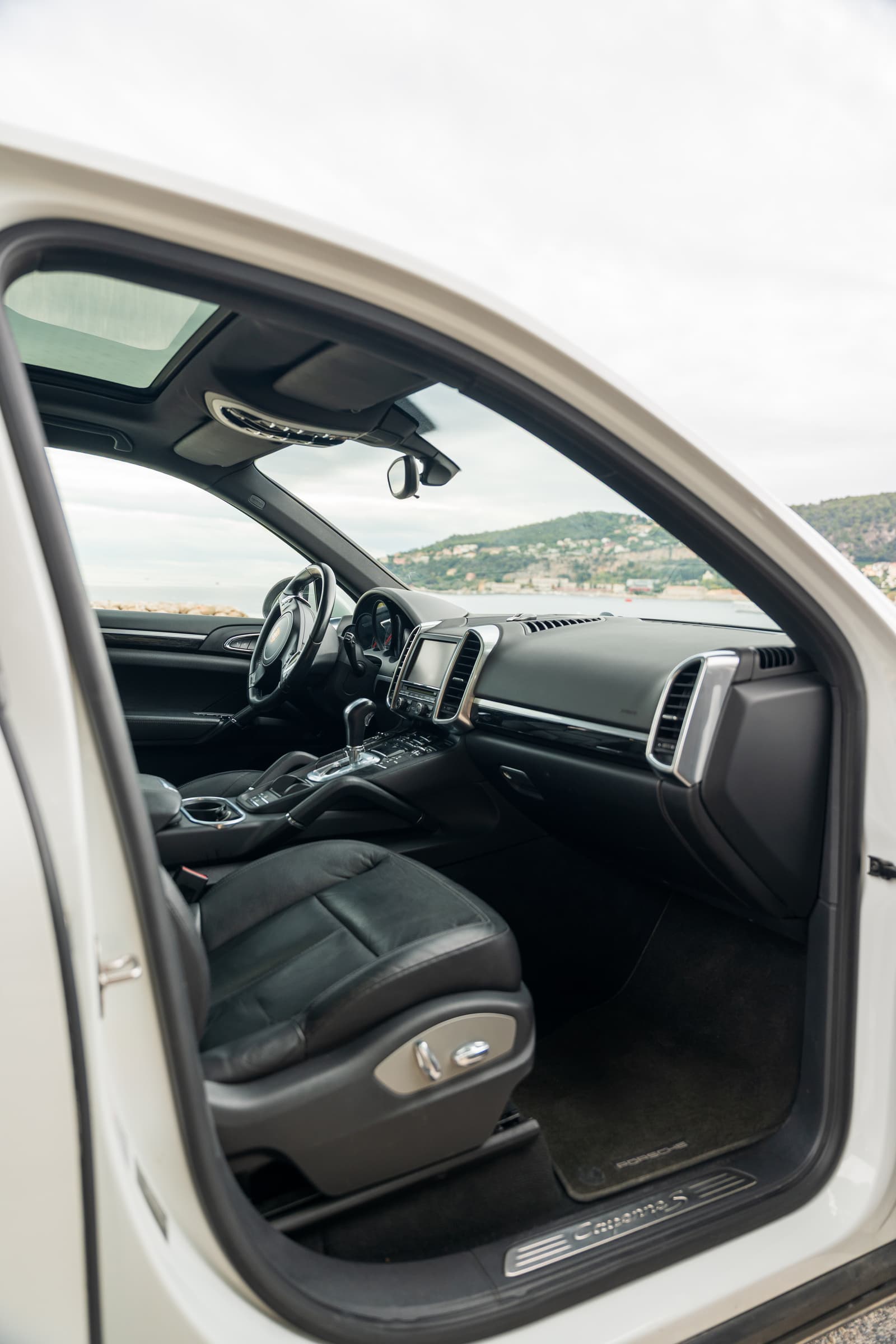 Porsche Cayenne S Hybrid - Location SUV Luxe Nice